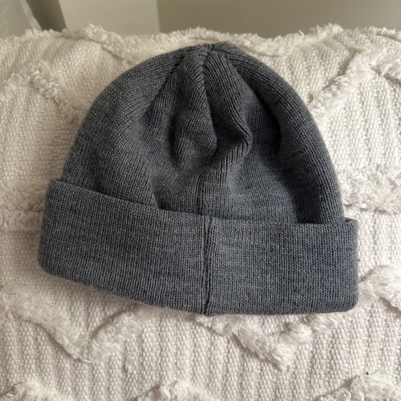Adidas Grey Toque - Picture 2 of 2
